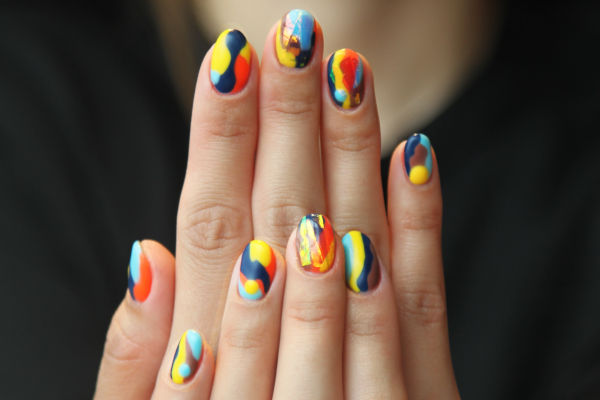 découvrez l'univers fascinant de l'art des ongles, où créativité et techniques se rencontrent pour sublimer vos mains. apprenez à réaliser des designs uniques, à maîtriser les tendances et à choisir les produits adaptés pour des ongles élégants et raffinés.